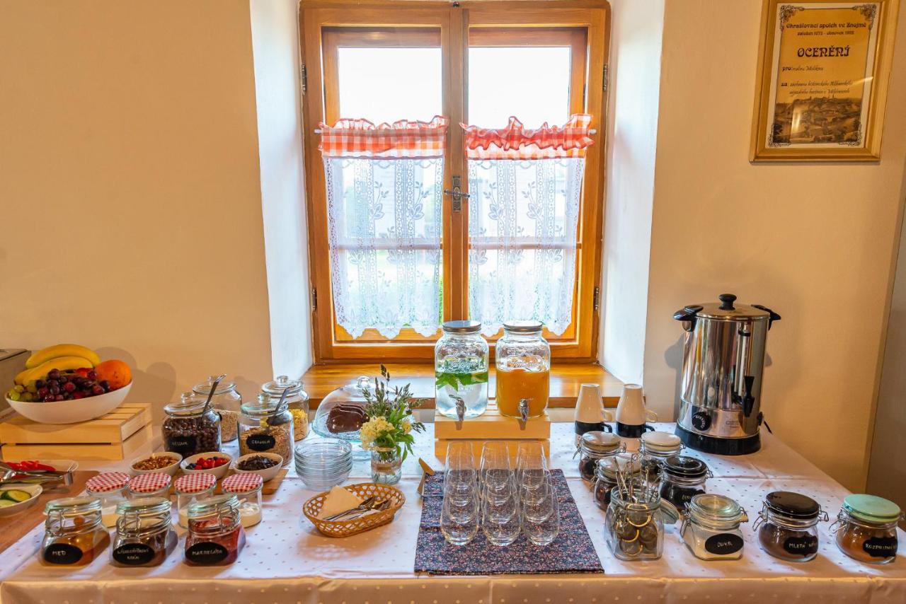 Althansky Hostinec Znojmo Bagian luar foto